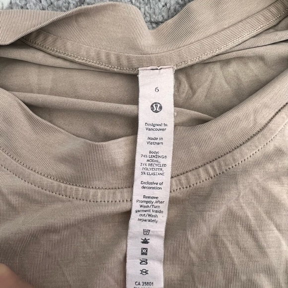 Lululemon Side Cinch Long Sleeve Crew - Size 6 - Picture 3 of 6